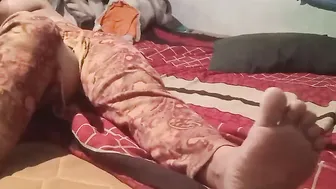 Muslim chick asking for a dicking by devar