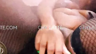 FUCKING MY CREAMY AFRICAN cougar SNATCH SQUIRTING OVER AND OVER