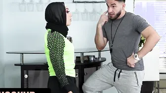 Big Booty Muslim Girl In Legging Gets Fucked By Coach And Trainer