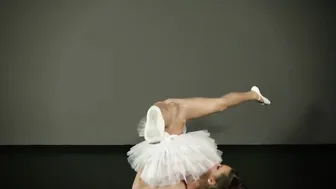 Tight booty and snatch stunning flexible Petino Gore