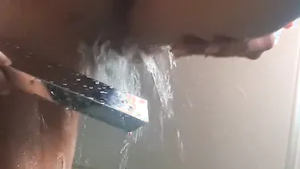 Gets turned on mom Tina under the shower