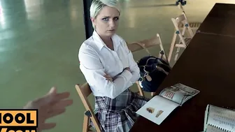 point of view - Kittina offers up her cunt as a beauty