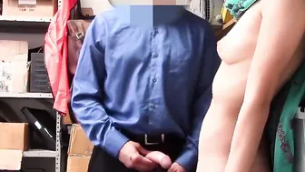 Hijab Wearing 19 Year Old Harassed and Pounded for Shoplifting at The Mall