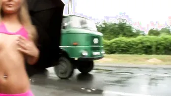 Outdoor Rough porn video – Blonde von der Strasse aufgegabelt um Sie zu ficken