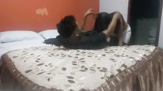 Scene of the partner / leaked movie of a lost cell phone / anal sex for the first time (real