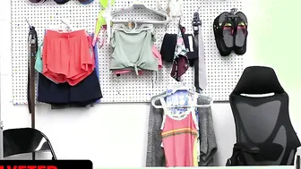 Shoplifter's Daughter Gets Fucked By Cop For Stealting And Seduces Him