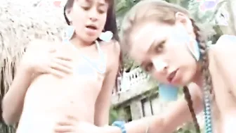 Slender lesbo licks out amateur Hotties vagina