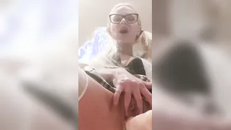 very very soak and wet vagina sex machine