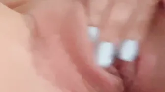 Rubbing My Tight Leaking Vagina