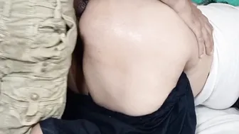 White Gigantic Booty Bombshell sluts finger fuck inside Booty and Snatch and snatch fucking by her friend into Doggy Style for