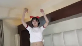 Japanese teenage Bombshell inserts raw cock while inserting pie bread