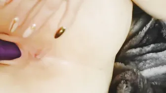 HUGE BUTT cougar FINGER BANG HER CUNT