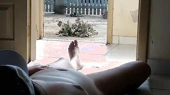 My fiance expose her nude body and I stroke my