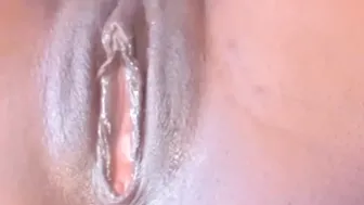 Phat snatch fucking with vibrator