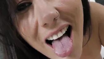 Pov Babe porn video – Thick POV sexy sucking off dick after filthy joi talking