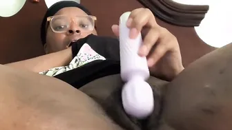 Young Huge Tit Black Vibing Clitoris to a Strong Orgasm