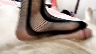 Red Head older bitch and huge penis inside her mouth ..