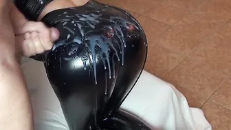 LEATHER BUTT BANGED AND FULLY SPLASHED WITH CUM