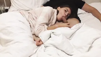Beauty Offer A Unwind Home Oral Sex While Watching A Video