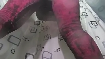 Pissing wetting my gigantic butt inside pants