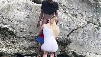 BigDaddyKJ: Interracial Lovers Fucks On Hike Pt1