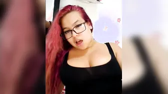 MaggieQueen and SoldierHugeCock having fun together
