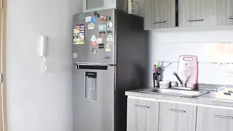 I rent an airbnb with my stepmothers skank - Spanish