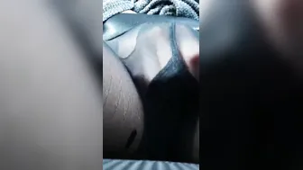 mom MASTURBATES through her TIGHTS while DRIVING the OUTDOORS highway