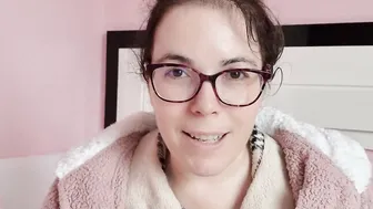 La putita Evita tiene EL COÑO MÁS GORDO DEL MUNDO - Evita Camila