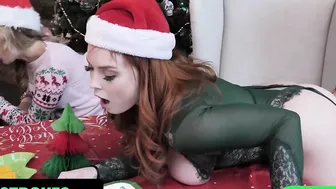 Family Rubs - Ginger Milf Celebrated Christmas Holiday With Hardcore