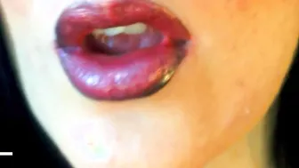 Ebony Lipliner is so Hottie