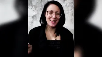 Cris Bathory showing off to her fans showing her best