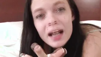Junges Brunettes 18 wird vom schwarzen riesen gefickt