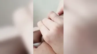 Kiwi sluts using toy expert to cum
