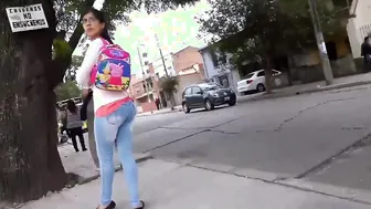 Admiring Girls 11