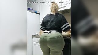 Thick Aunt Porn - My bbw thick butt aunt putting up groceries 4kPorn.XXX