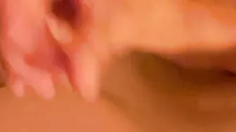Mon me baise en sorti de club libertin  Il jouit dans ma chatte et dans ma bouche 