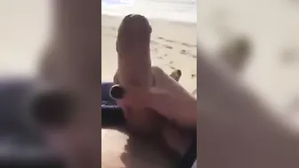 Cock Flash: A French beurette surprises me on the beach and ends up making me cum