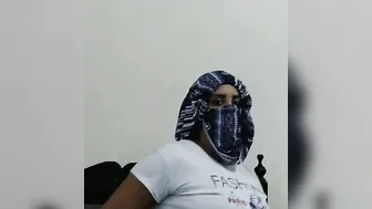 Real Freaky Chubby Arab Cougar BBW Into Hijabi Masturbates Squirting Fat Snatch On Cam