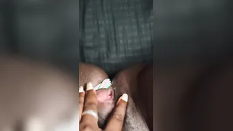 The skillful black women having fun fingered inside her sweet cunt 