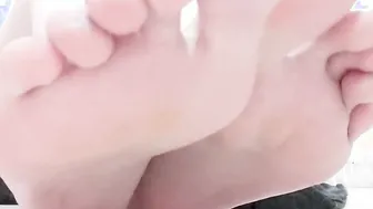 Worship my toes part two