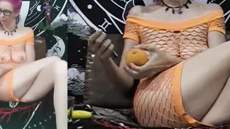 Masturbation with Oranges making Juice