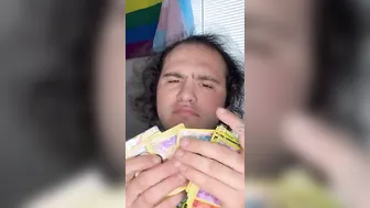 Showing Off Poke’mon Cards