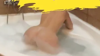Bath Tub anal masturbation plug fit cunt with mouth