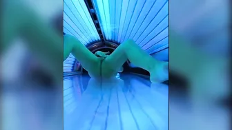 Have you ever thought what chick do into Solarium? MASTURBATING is your answer :D