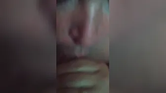 Beauty cougar sucking off daddy’s big dick