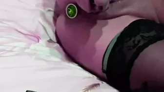 Cougar twat jizzes and flows stick your tongue out to
