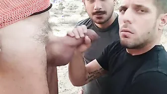 Sucking Off a Big Penis at the cruising Area
