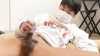 [Show off] Sensual erection penis that became rough to gingin with M-shaped stretched legs masturbation