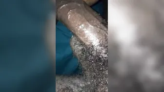 Gigantic Lips Juicy Snatch